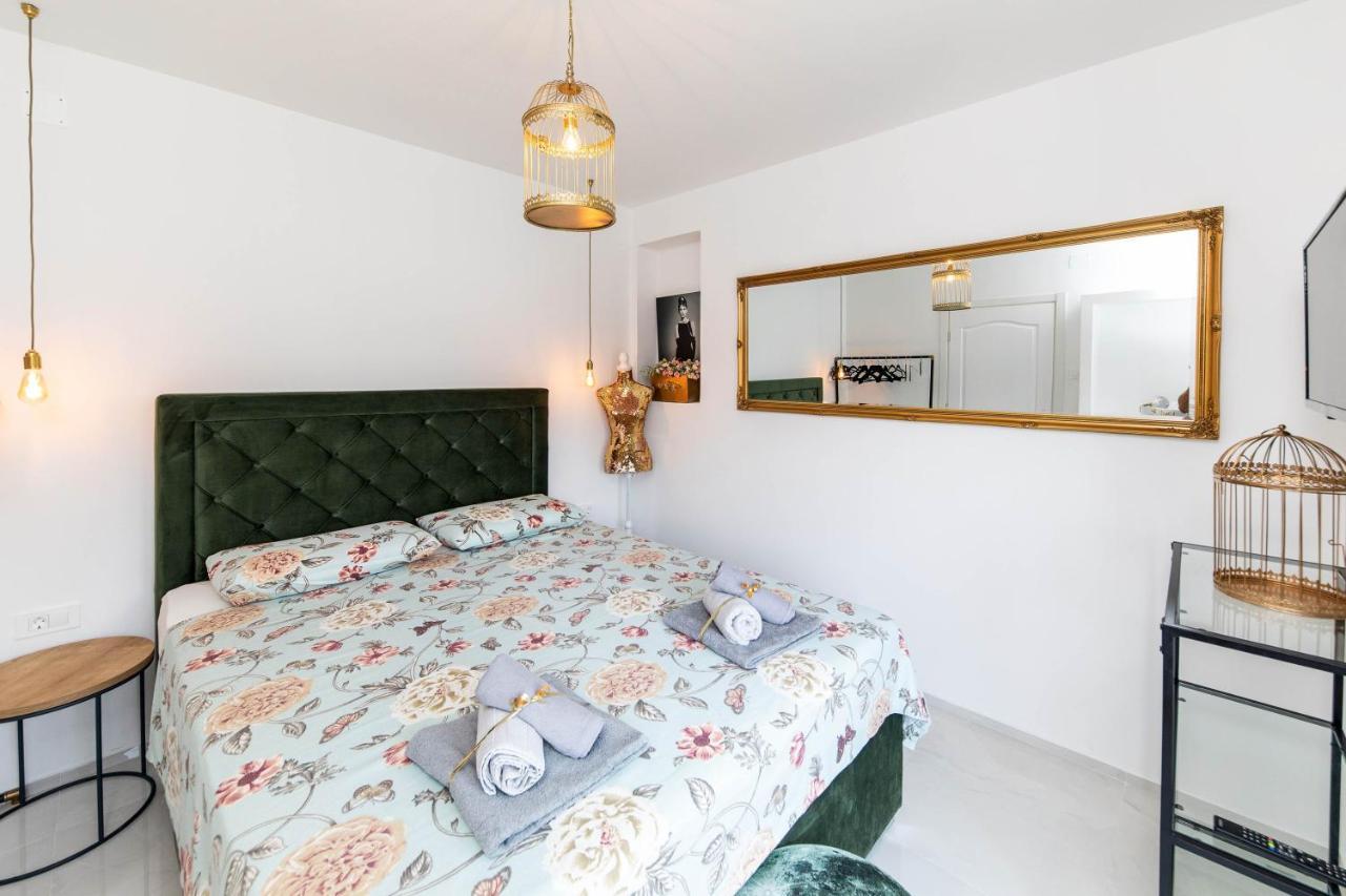 Gloria Luxury Suite Apartment Crikvenica Bagian luar foto