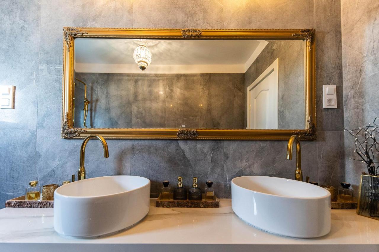 Gloria Luxury Suite Apartment Crikvenica Bagian luar foto
