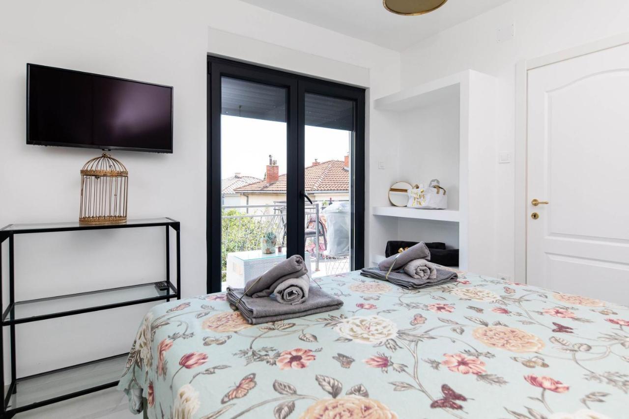 Gloria Luxury Suite Apartment Crikvenica Bagian luar foto